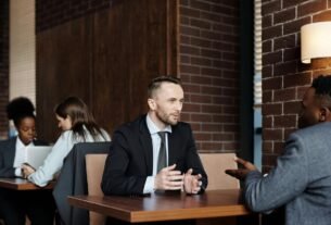 Como Criar uma Rede de Contactos Profissionais Forte e Conseguir Mais Oportunidades de Trabalho