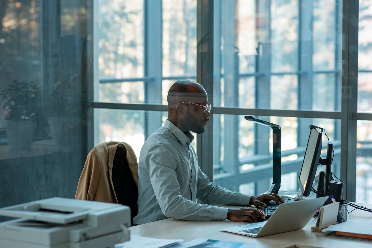 Emprego em Moçambique: Oportunidades, Desafios e Perspectivas do Mercado de Trabalho