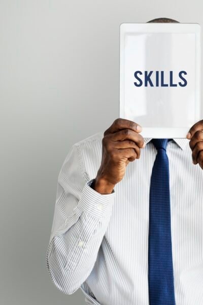 Desenvolva habilidades técnicas, soft skills e competências digitais para impulsionar sua carreira e conseguir emprego